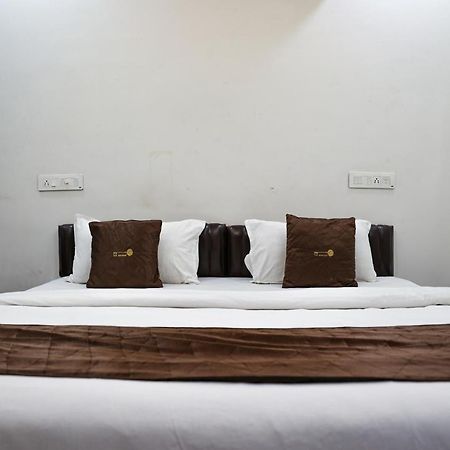 The Browns Hotell Nagpur Exteriör bild