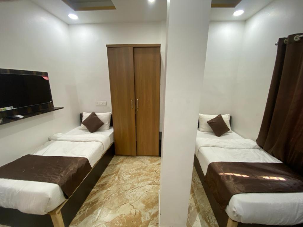 The Browns Hotell Nagpur Exteriör bild