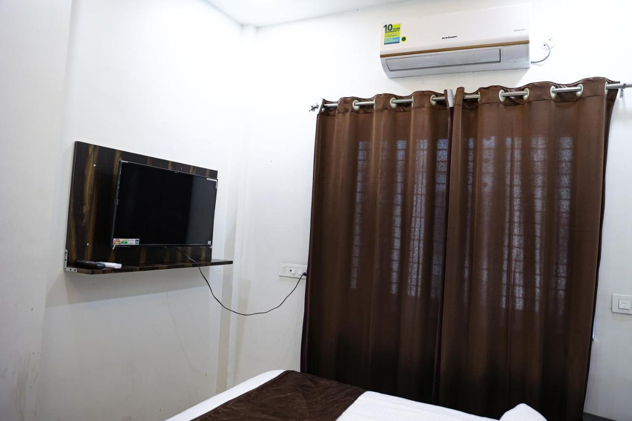 The Browns Hotell Nagpur Exteriör bild