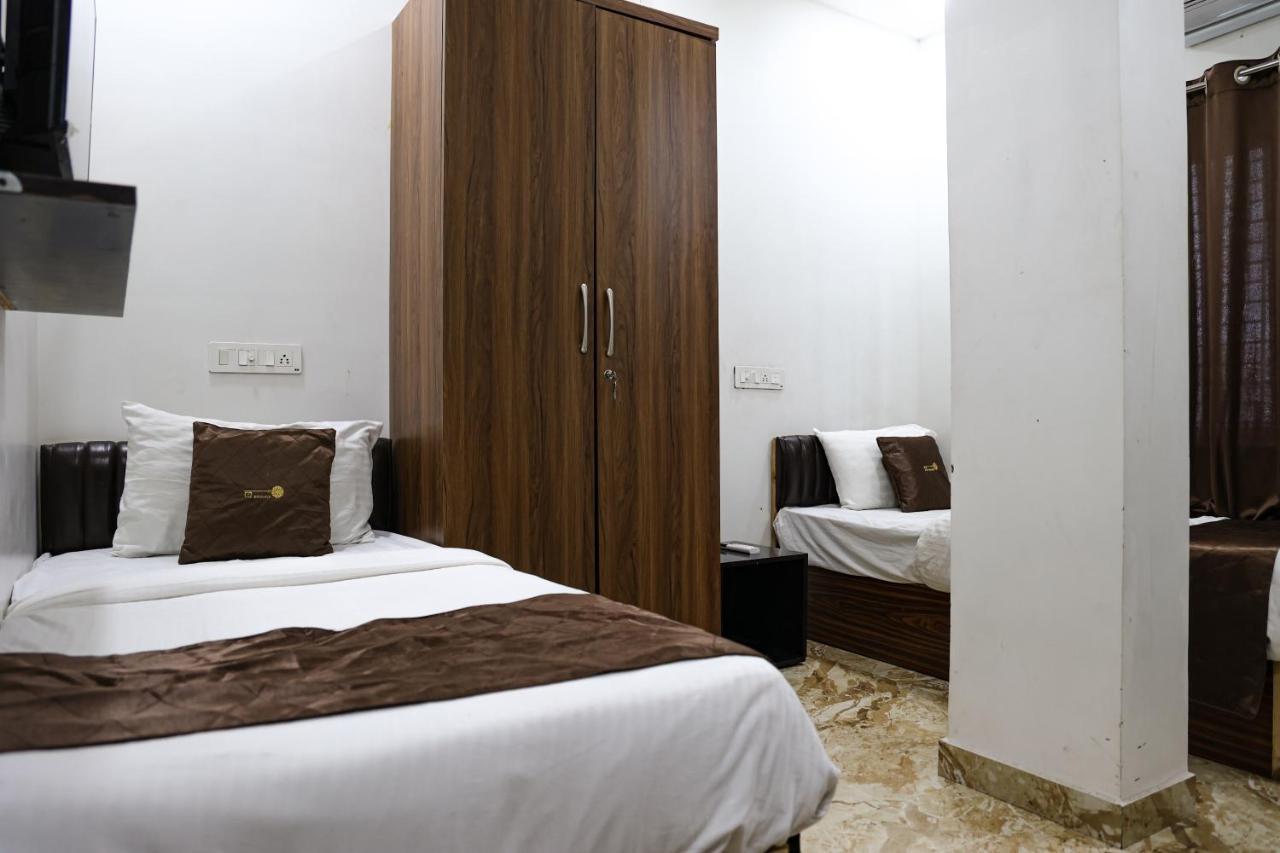 The Browns Hotell Nagpur Exteriör bild